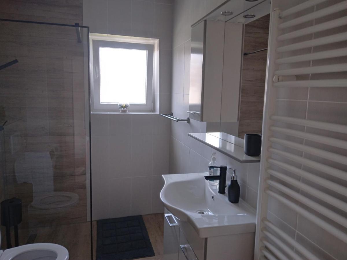 Apartment Gabi Smoljanac Buitenkant foto